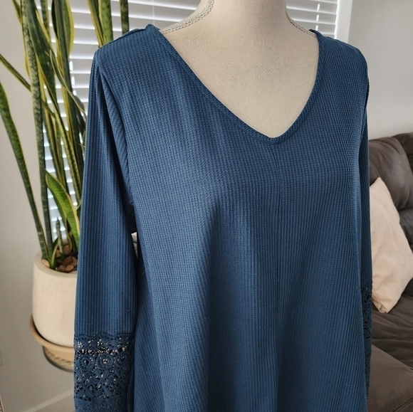 1775 Crochet detail sleeves waffle knit top size Large. New. - Picture 2 of 8